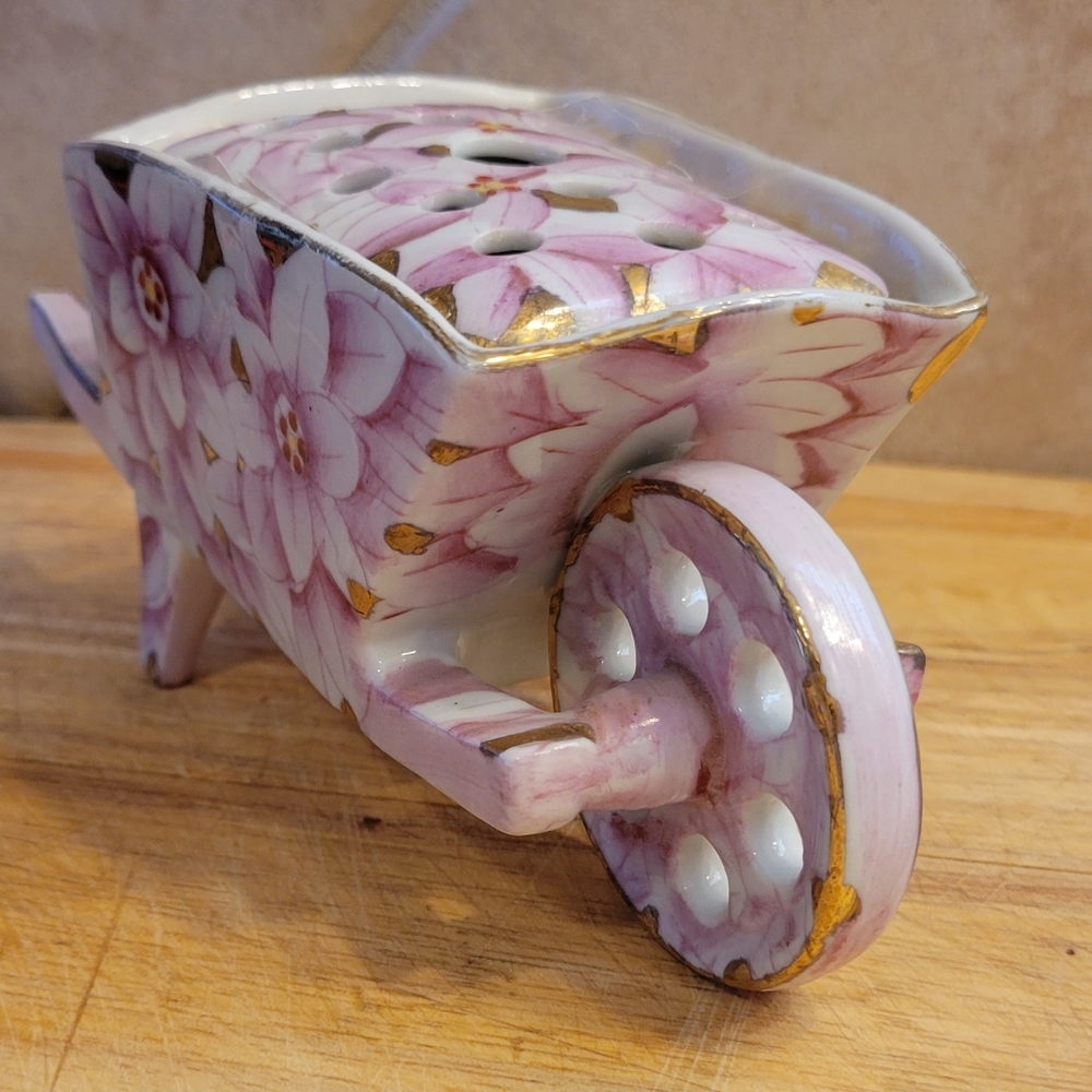 Vintage floral cart flower frog. JAPAN